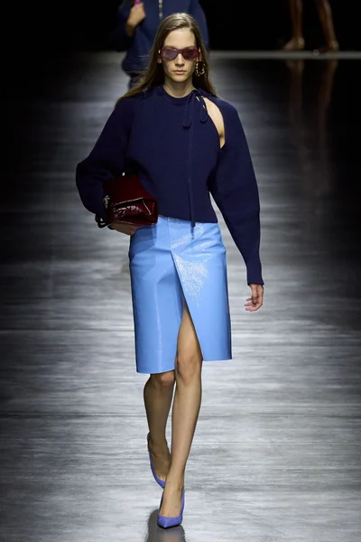 Look 26